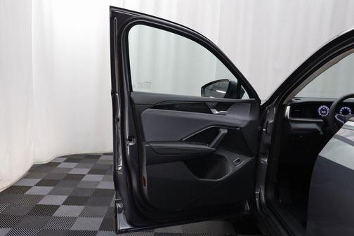 2025 Volkswagen Tiguan 2.0T SE 4MOTION