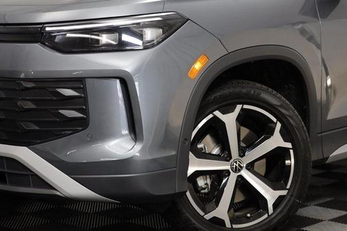 2025 Volkswagen Tiguan 2.0T SE 4MOTION