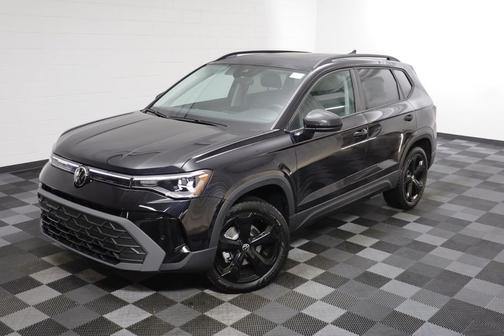 2026 Volkswagen Taos SE Black