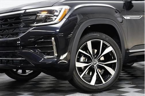2025 Volkswagen Atlas 2.0T SE w/Technology 4MOTION