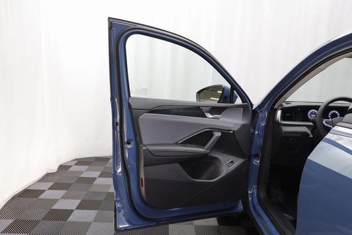 2025 Volkswagen Tiguan 2.0T SE 4MOTION