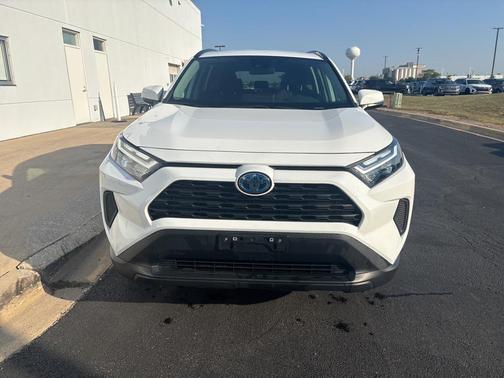 2024 Toyota RAV4 Hybrid LE