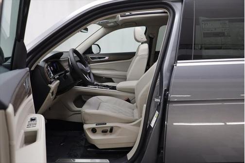 2025 Volkswagen Atlas 2.0T SEL Premium R-Line 4MOTION