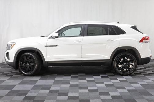 2026 Volkswagen Atlas Cross Sport 2.0T SE w/Technology 4MOTION
