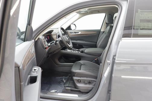 2026 Volkswagen Atlas 2.0T SEL Premium R-Line 4MOTION