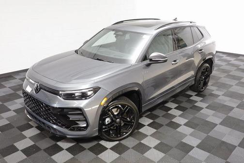 2025 Volkswagen Tiguan 2.0T SE R-Line Black 4MOTION