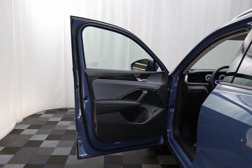 2025 Volkswagen Tiguan 2.0T SE 4MOTION