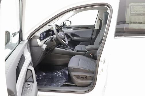 2025 Volkswagen Tiguan 2.0T SE 4MOTION