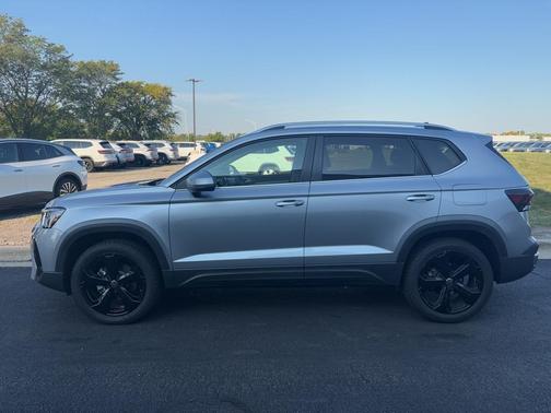 2025 Volkswagen Taos 1.5T SEL