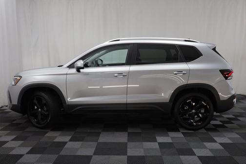 2025 Volkswagen Taos 1.5T SEL