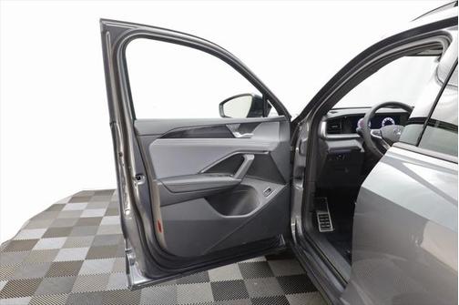 2025 Volkswagen Tiguan 2.0T SE R-Line Black 4MOTION