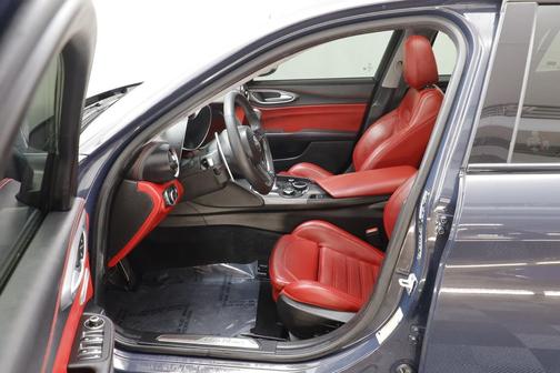 2019 Alfa Romeo Giulia Ti Sport