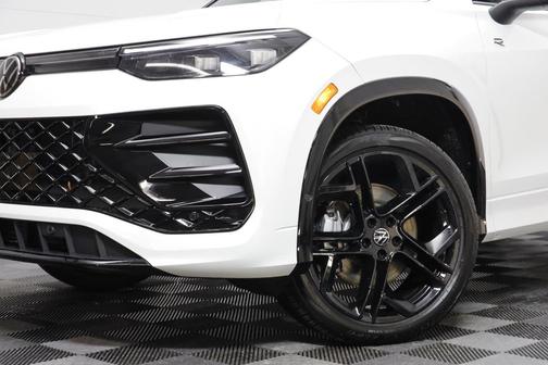 2026 Volkswagen Tiguan 2.0T SE R-Line Black 4MOTION