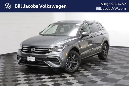 Platinum Gray Metallic 2024 Volkswagen Tiguan 2.0T SE