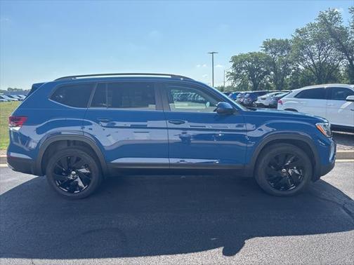 2025 Volkswagen Atlas 2.0T SE w/Technology 4MOTION