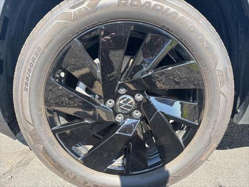 2025 Volkswagen Atlas 2.0T SE w/Technology 4MOTION