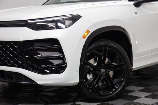 2025 Volkswagen Tiguan 2.0T SE R-Line Black 4MOTION