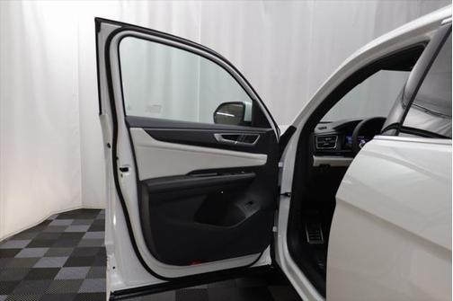 2025 Volkswagen Atlas Cross Sport 2.0T SEL Premium