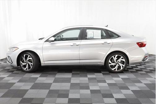 2025 Volkswagen Jetta 1.5T SEL
