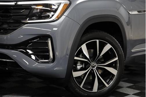 2025 Volkswagen Atlas 2.0T SEL Premium R-Line 4MOTION