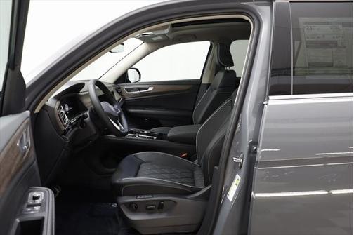 2025 Volkswagen Atlas 2.0T SEL Premium R-Line 4MOTION