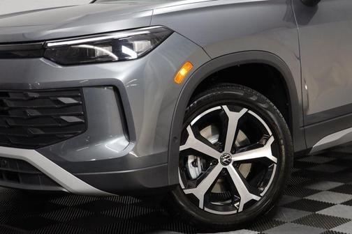 2025 Volkswagen Tiguan 2.0T SE 4MOTION