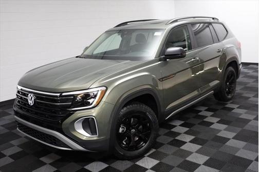 2025 Volkswagen Atlas 2.0T Peak Edition