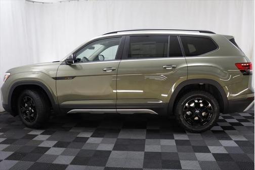 2025 Volkswagen Atlas 2.0T Peak Edition
