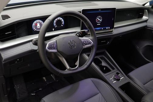 2025 Volkswagen Tiguan 2.0T SE 4MOTION