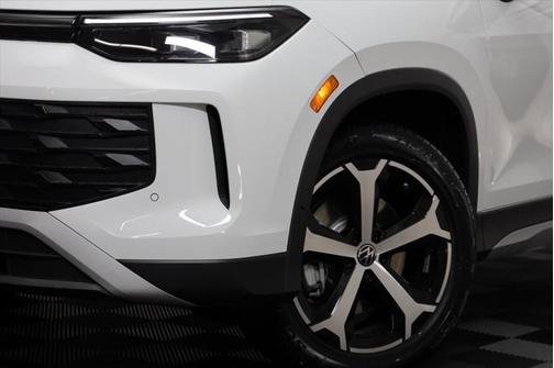 2025 Volkswagen Tiguan 2.0T SE 4MOTION