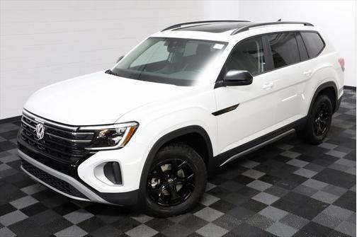 2025 Volkswagen Atlas 2.0T Peak Edition