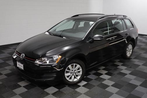 2016 Volkswagen Golf SportWagen TSI S 4-Door