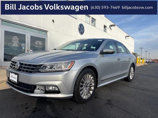 2016 Volkswagen Passat 1.8T SE w/Technology