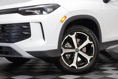 2025 Volkswagen Tiguan 2.0T SE 4MOTION