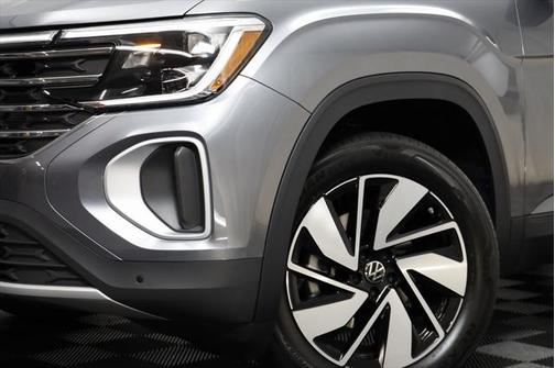2025 Volkswagen Atlas 2.0T SE w/Technology 4MOTION