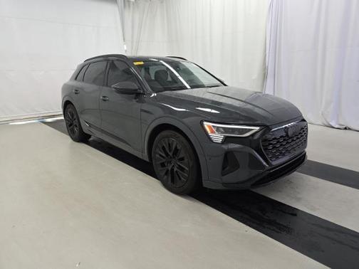 2024 Audi Q8 e-tron Prestige