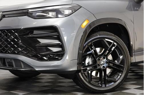 2025 Volkswagen Tiguan 2.0T SE R-Line Black 4MOTION