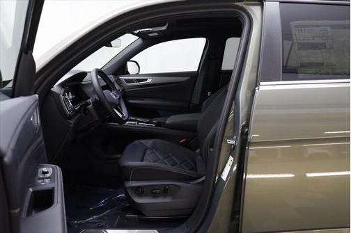 2025 Volkswagen Atlas Cross Sport 2.0T SE w/Technology 4MOTION