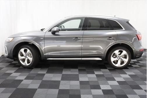 2022 Audi Q5 45 S line Premium Plus