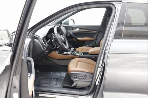 2022 Audi Q5 45 S line Premium Plus