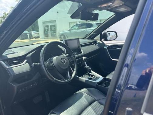 2019 Toyota RAV4 Hybrid SE