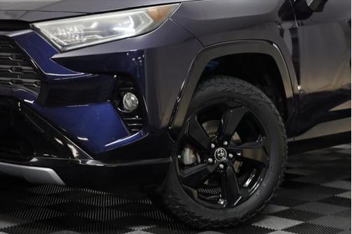 2019 Toyota RAV4 Hybrid SE