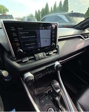 2019 Toyota RAV4 Hybrid SE