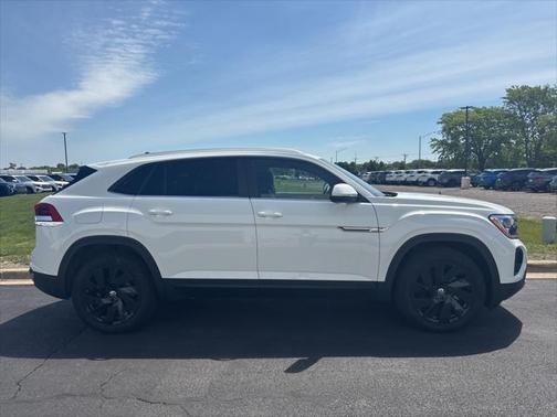2025 Volkswagen Atlas Cross Sport 2.0T SE w/Technology 4MOTION