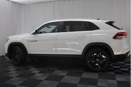 2025 Volkswagen Atlas Cross Sport 2.0T SE w/Technology 4MOTION