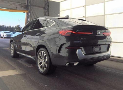 2022 BMW X6 xDrive40i