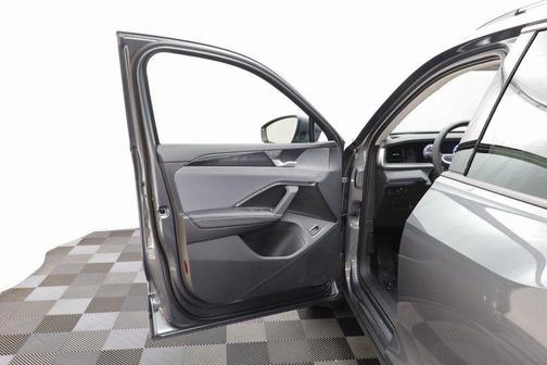 2025 Volkswagen Tiguan 2.0T SE 4MOTION