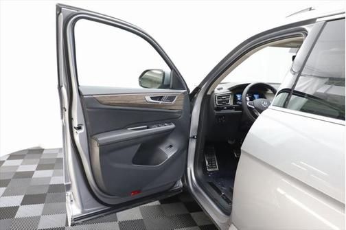 2025 Volkswagen Atlas 2.0T SEL Premium R-Line 4MOTION