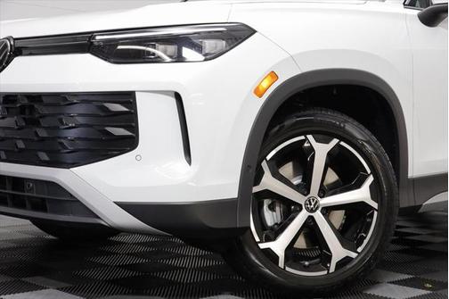 2025 Volkswagen Tiguan 2.0T SE 4MOTION