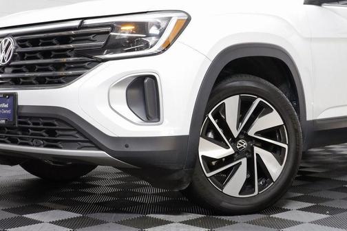 2024 Volkswagen Atlas 2.0T SE w/Technology 4MOTION